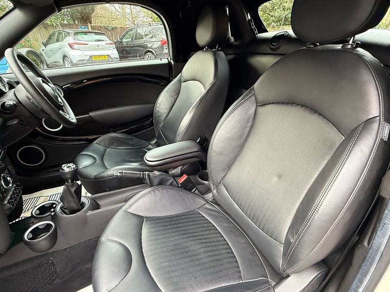 MINI Roadster 1.6 Cooper Convertible 2dr Petrol Manual Euro 6 (s/s) (122 ps) - U10003648