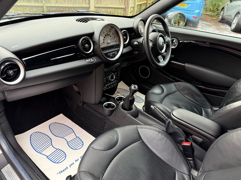 MINI Roadster 1.6 Cooper Convertible 2dr Petrol Manual Euro 6 (s/s) (122 ps) - U10003648