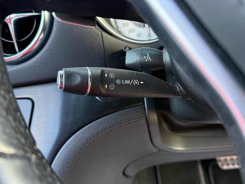 Mercedes-Benz SL 3.5 SL350 V6 BlueEfficiency Convertible 2dr Petrol G-Tronic Euro 5 (s/s) (306 ps) - U10003651