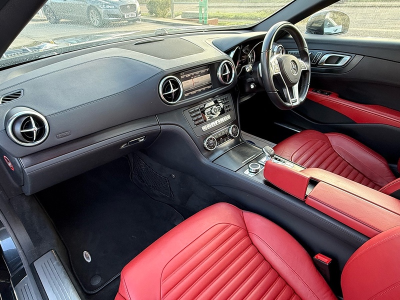 Mercedes-Benz SL 3.5 SL350 V6 BlueEfficiency Convertible 2dr Petrol G-Tronic Euro 5 (s/s) (306 ps) - U10003651