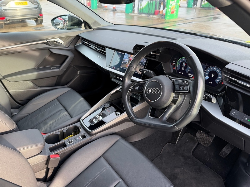 Audi A3 1.4 TFSIe 40 Sport Sportback 5dr Petrol Plug-in Hybrid S Tronic Euro 6 (s/s) 13kWh (204 ps) - U10003653