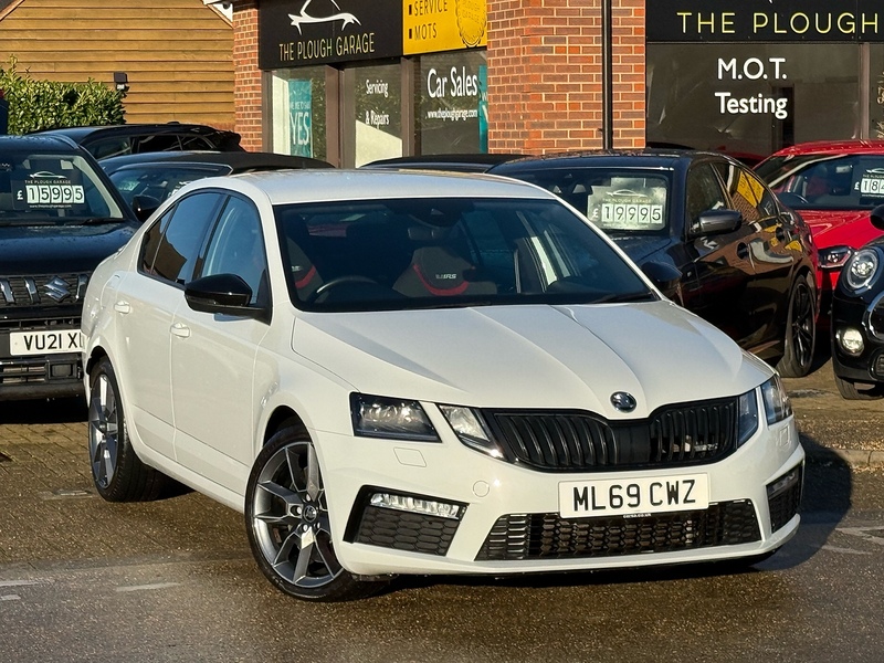 Skoda Octavia 2.0 TSI GPF vRS Hatchback 5dr Petrol DSG Euro 6 (s/s) (245 ps) - U10003658