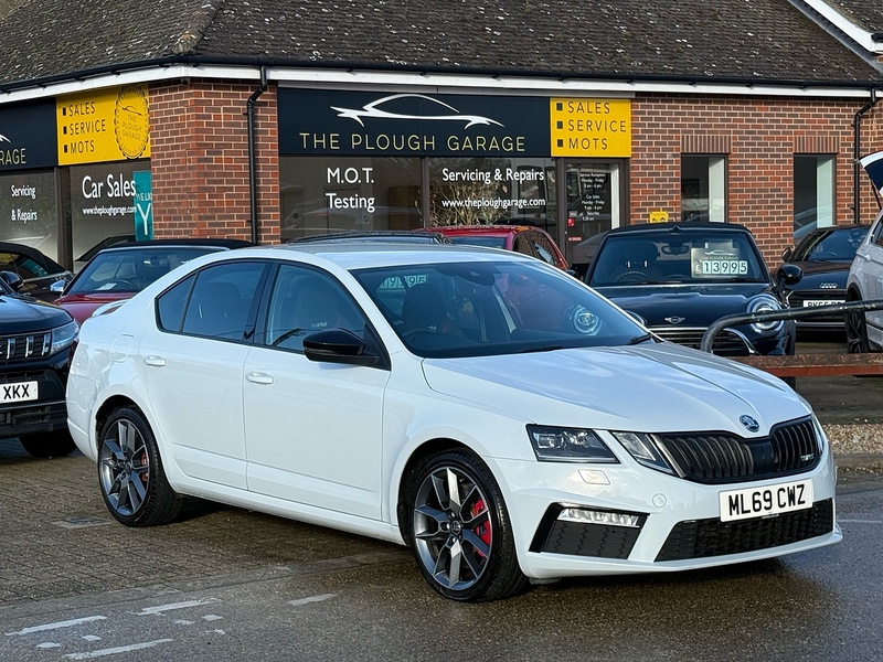 Skoda Octavia 2.0 TSI GPF vRS Hatchback 5dr Petrol DSG Euro 6 (s/s) (245 ps) - U10003658
