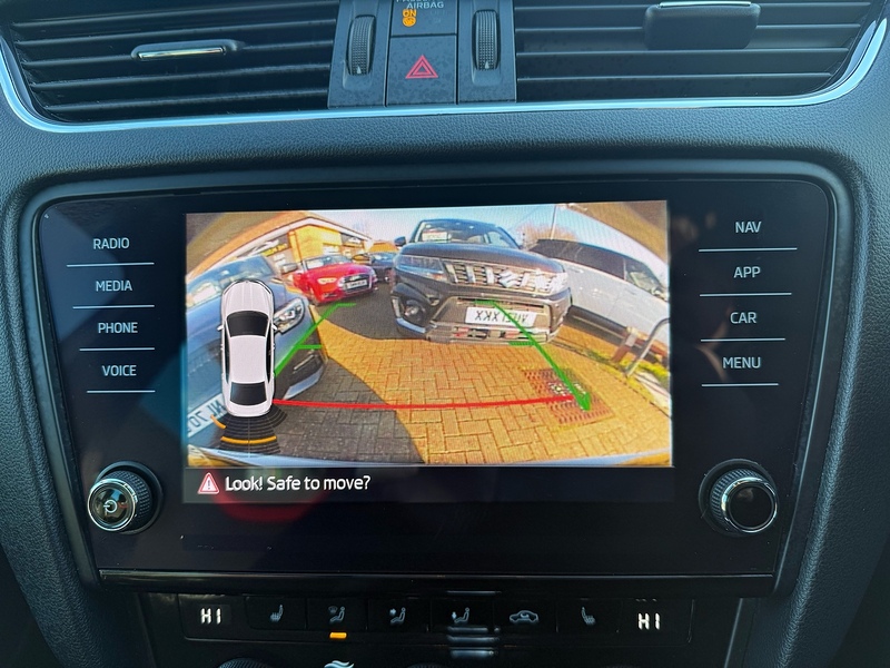 Skoda Octavia 2.0 TSI GPF vRS Hatchback 5dr Petrol DSG Euro 6 (s/s) (245 ps) - U10003658