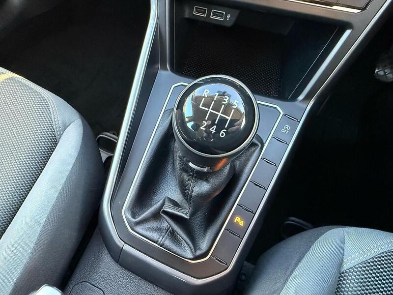 Volkswagen Polo 1.0 TSI GPF SEL Hatchback 5dr Petrol Manual Euro 6 (s/s) (115 ps) - U10003659