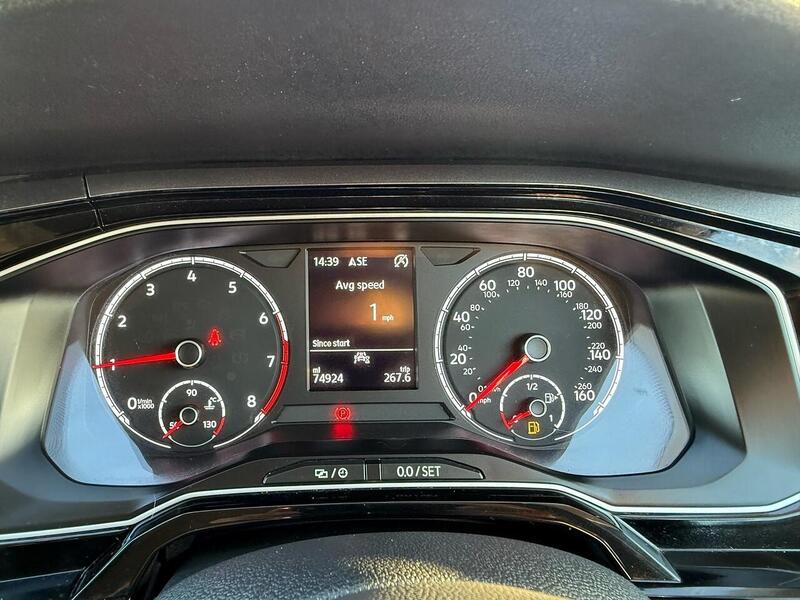 Volkswagen Polo 1.0 TSI GPF SEL Hatchback 5dr Petrol Manual Euro 6 (s/s) (115 ps) - U10003659