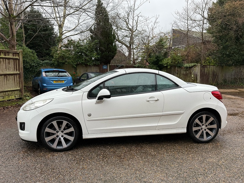 Peugeot 207 CC 1.6 VTi Roland Garros Euro 5 2dr - U10003662