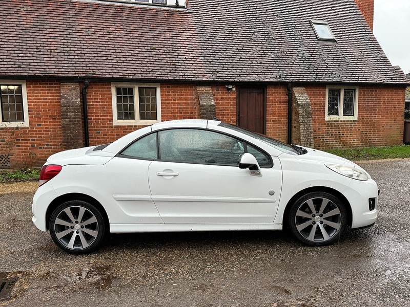 Peugeot 207 CC 1.6 VTi Roland Garros Euro 5 2dr - U10003662
