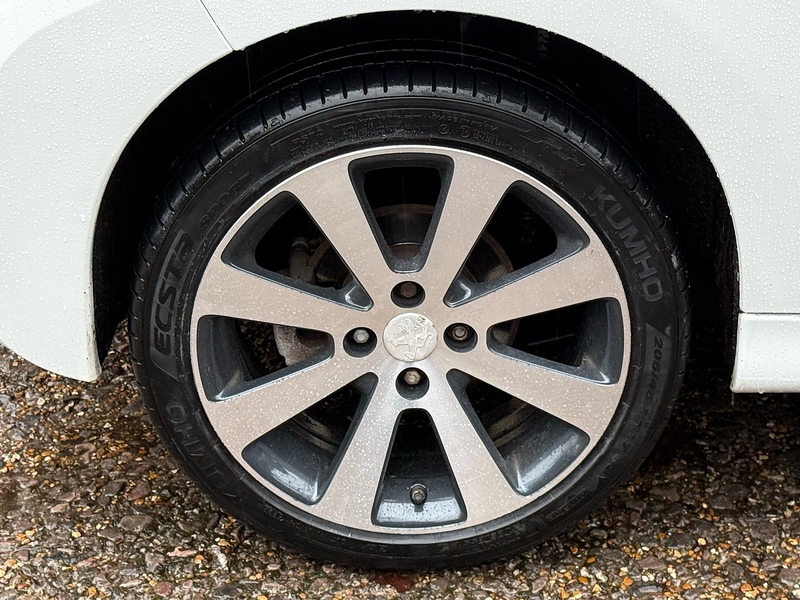 Peugeot 207 CC 1.6 VTi Roland Garros Euro 5 2dr - U10003662