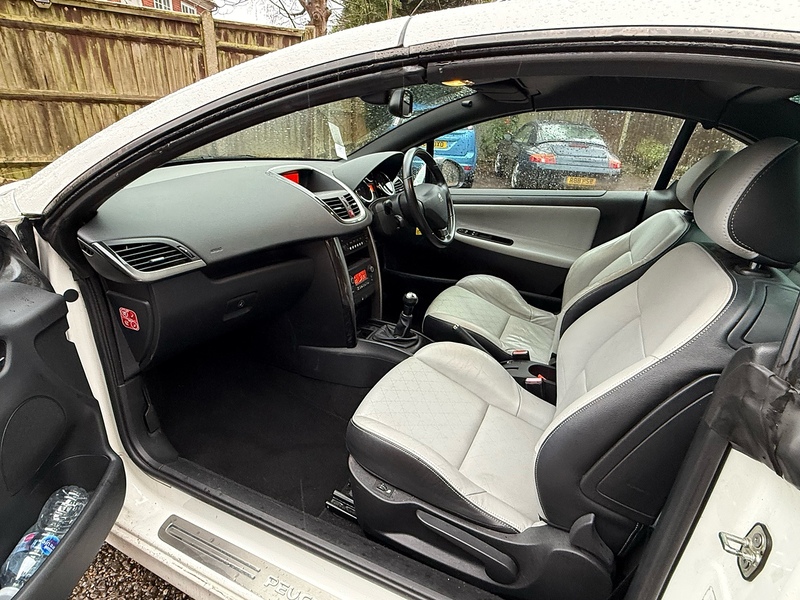 Peugeot 207 CC 1.6 VTi Roland Garros Euro 5 2dr - U10003662