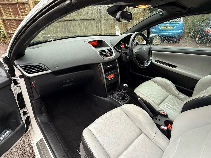 Peugeot 207 CC 1.6 VTi Roland Garros Euro 5 2dr - U10003662