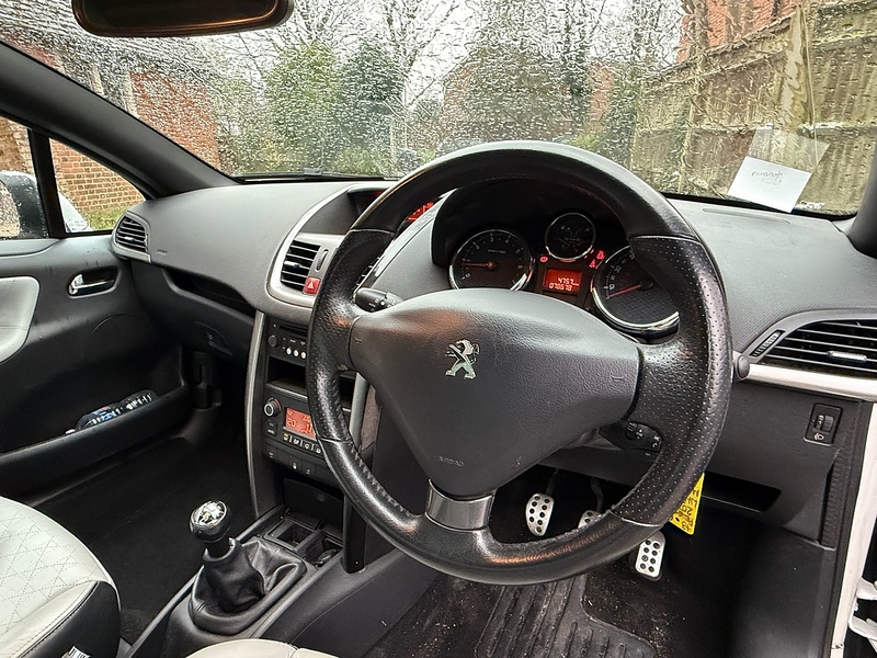 Peugeot 207 CC 1.6 VTi Roland Garros Euro 5 2dr - U10003662