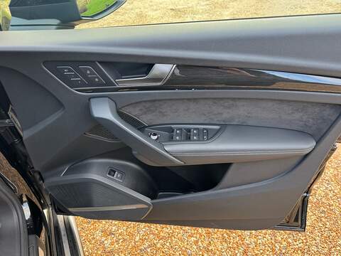 Audi Q5 2.0 TFSI 45 Vorsprung SUV 5dr Petrol S Tronic quattro Euro 6 (s/s) (245 ps) - U10003666