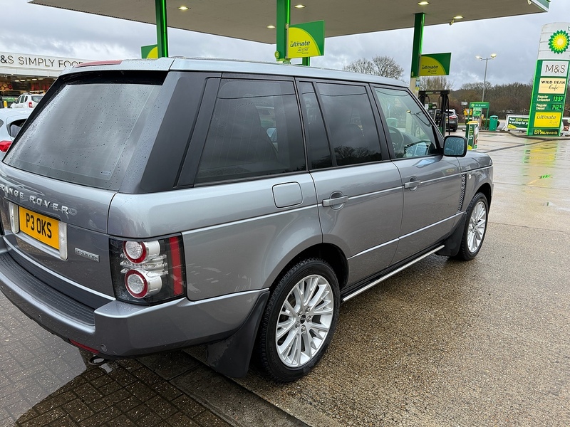 Land Rover Range Rover 4.4 TD V8 Westminster SUV 5dr Diesel Auto 4WD Euro 5 (313 bhp) - U10003667