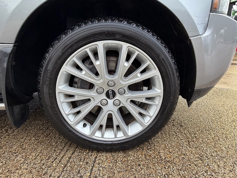 Land Rover Range Rover 4.4 TD V8 Westminster SUV 5dr Diesel Auto 4WD Euro 5 (313 bhp) - U10003667