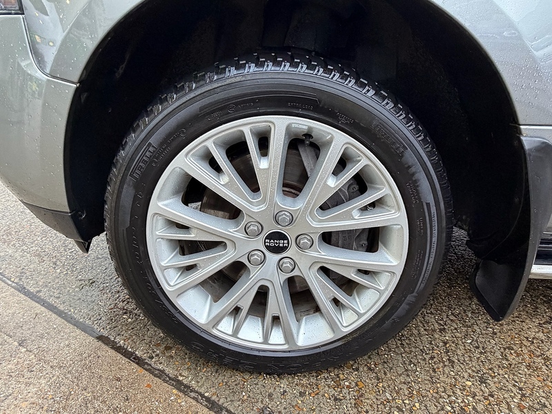 Land Rover Range Rover 4.4 TD V8 Westminster SUV 5dr Diesel Auto 4WD Euro 5 (313 bhp) - U10003667