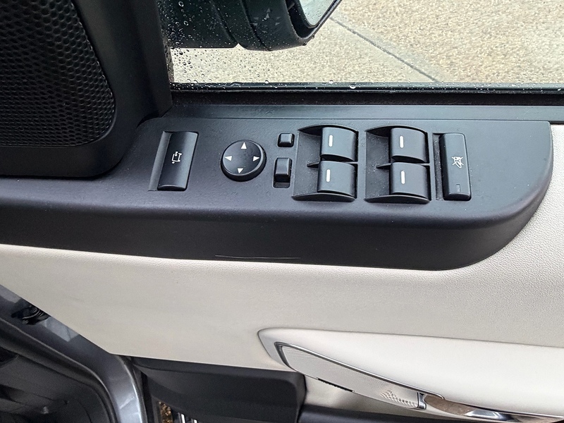 Land Rover Range Rover 4.4 TD V8 Westminster SUV 5dr Diesel Auto 4WD Euro 5 (313 bhp) - U10003667