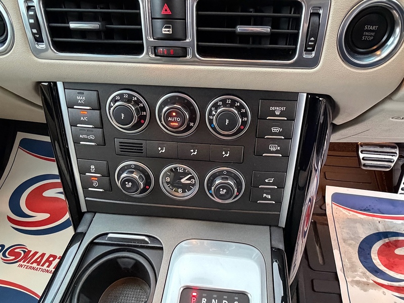 Land Rover Range Rover 4.4 TD V8 Westminster SUV 5dr Diesel Auto 4WD Euro 5 (313 bhp) - U10003667