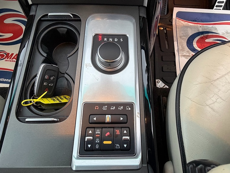 Land Rover Range Rover 4.4 TD V8 Westminster SUV 5dr Diesel Auto 4WD Euro 5 (313 bhp) - U10003667