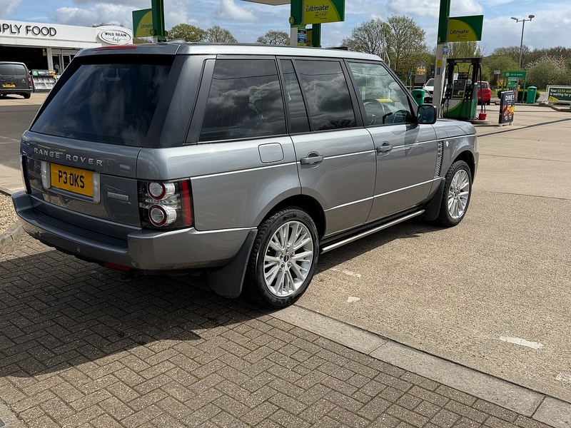 Land Rover Range Rover 4.4 TD V8 Westminster SUV 5dr Diesel Auto 4WD Euro 5 (313 bhp) - U10003667
