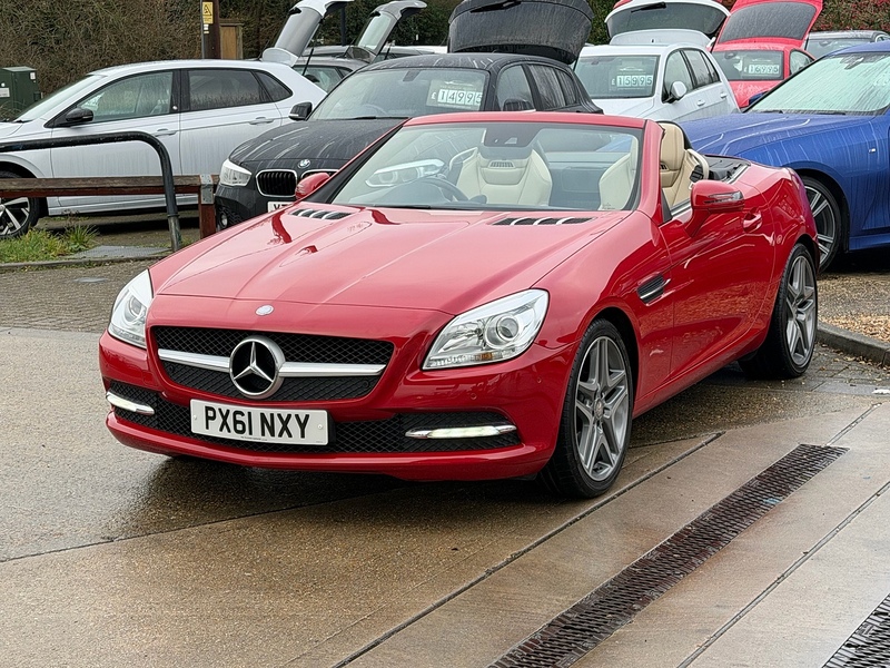 Mercedes-Benz SLK 1.8 SLK200 BlueEfficiency Convertible 2dr Petrol G-Tronic+ Euro 5 (s/s) (184 ps) - U10003670