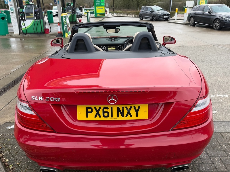 Mercedes-Benz SLK 1.8 SLK200 BlueEfficiency Convertible 2dr Petrol G-Tronic+ Euro 5 (s/s) (184 ps) - U10003670