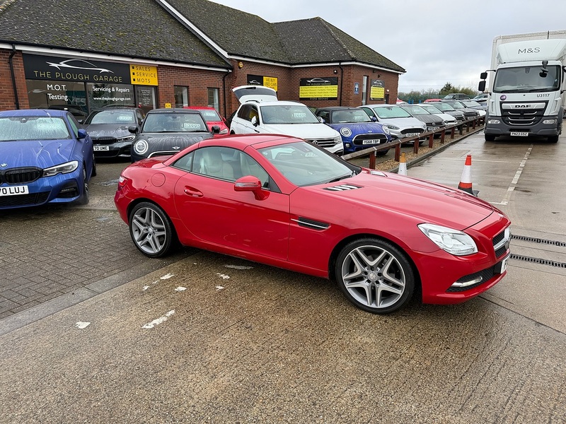 Mercedes-Benz SLK 1.8 SLK200 BlueEfficiency Convertible 2dr Petrol G-Tronic+ Euro 5 (s/s) (184 ps) - U10003670