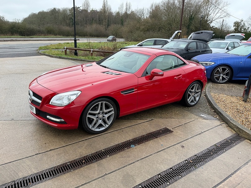 Mercedes-Benz SLK 1.8 SLK200 BlueEfficiency Convertible 2dr Petrol G-Tronic+ Euro 5 (s/s) (184 ps) - U10003670