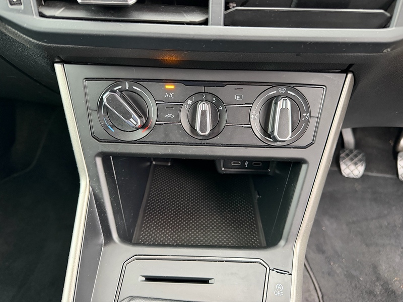 Volkswagen Polo 1.0 TSI Match Hatchback 5dr Petrol Manual Euro 6 (s/s) (95 ps) - U10003671