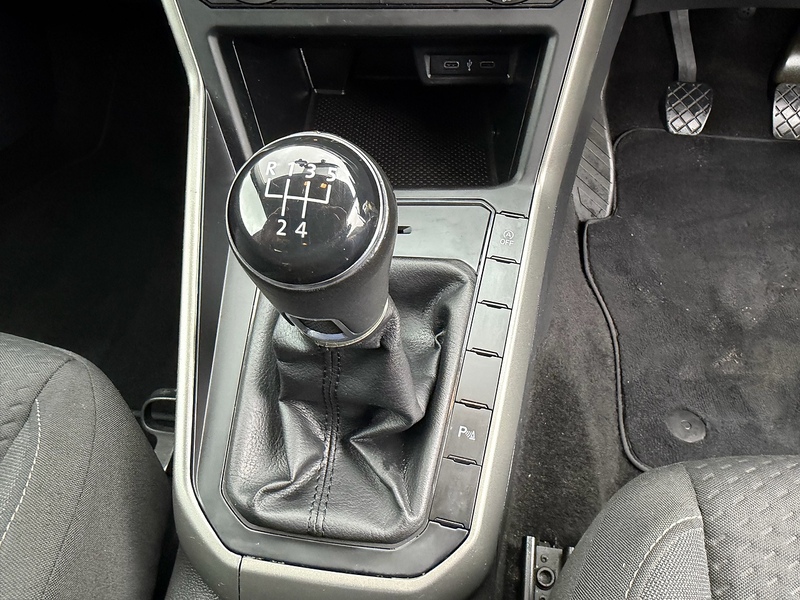 Volkswagen Polo 1.0 TSI Match Hatchback 5dr Petrol Manual Euro 6 (s/s) (95 ps) - U10003671