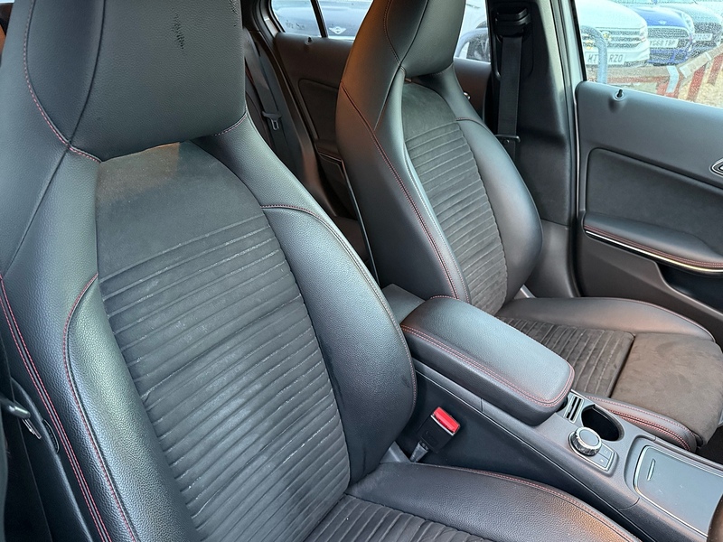 Mercedes-Benz A Class 1.6 A180 AMG Line (Premium) Hatchback 5dr Petrol 7G-DCT Euro 6 (s/s) (122 ps) - U10003677