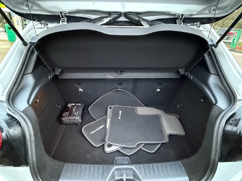 Mercedes-Benz A Class 1.6 A180 AMG Line (Premium) Hatchback 5dr Petrol 7G-DCT Euro 6 (s/s) (122 ps) - U10003677