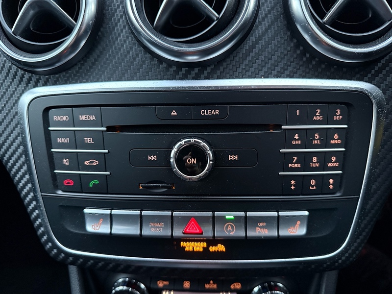 Mercedes-Benz A Class 1.6 A180 AMG Line (Premium) Hatchback 5dr Petrol 7G-DCT Euro 6 (s/s) (122 ps) - U10003677