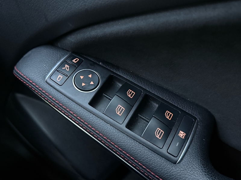 Mercedes-Benz A Class 1.6 A180 AMG Line (Premium) Hatchback 5dr Petrol 7G-DCT Euro 6 (s/s) (122 ps) - U10003677