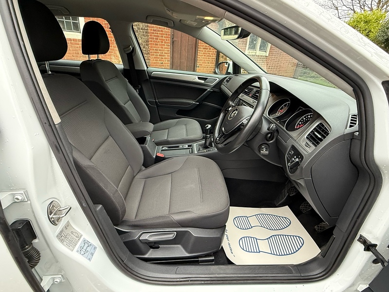 Volkswagen Golf 1.4 TSI BlueMotion Tech Match Edition Hatchback 5dr Petrol Manual Euro 6 (s/s) (125 ps) - U10003679