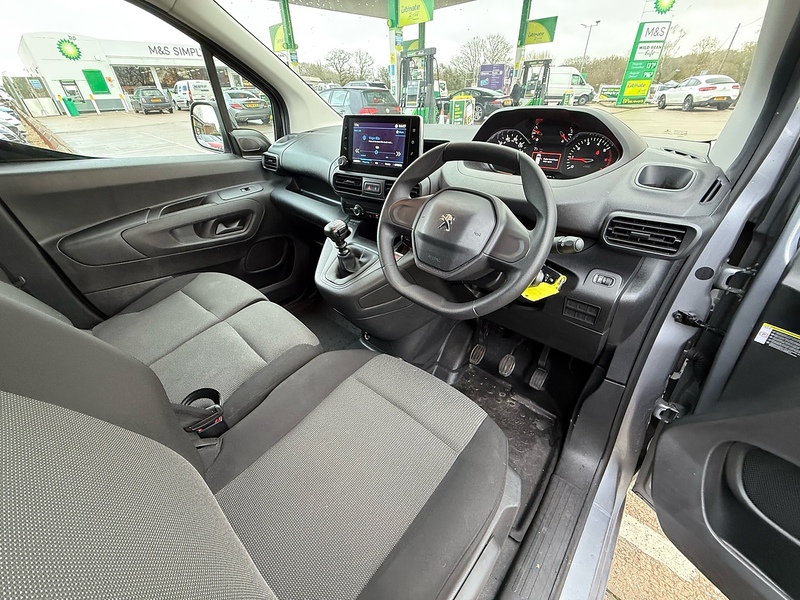 Peugeot Partner 1.5 BlueHDi 1000 Professional Premium Standard Panel Van 5dr Diesel Manual SWB Euro 6 (100 bhp) - U10003680