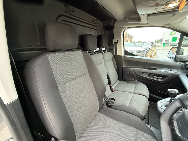 Peugeot Partner 1.5 BlueHDi 1000 Professional Premium Standard Panel Van 5dr Diesel Manual SWB Euro 6 (100 bhp) - U10003680