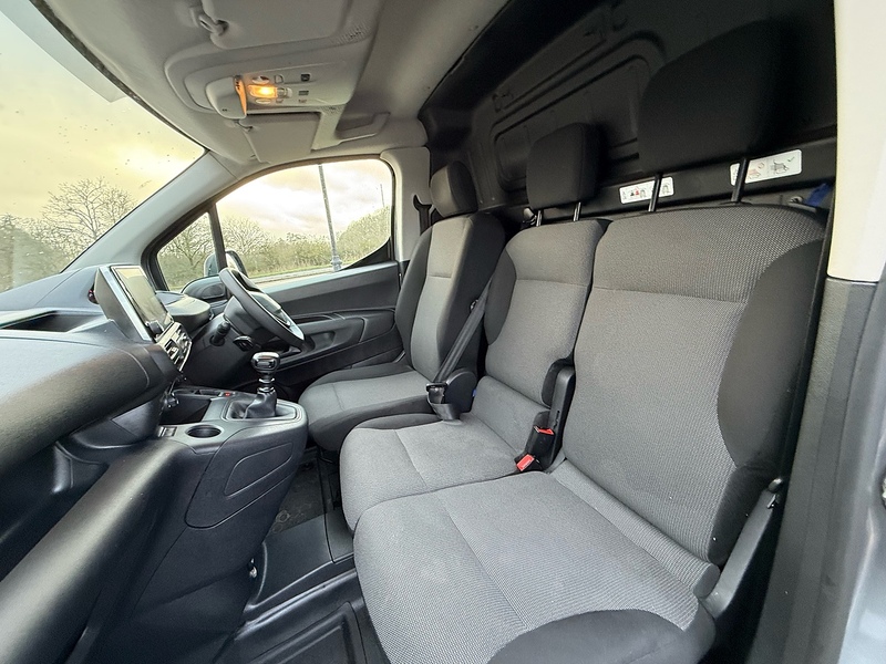 Peugeot Partner 1.5 BlueHDi 1000 Professional Premium Standard Panel Van 5dr Diesel Manual SWB Euro 6 (100 bhp) - U10003680