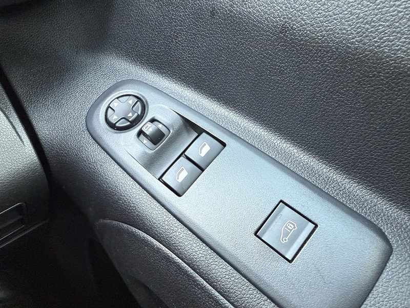 Peugeot Partner 1.5 BlueHDi 1000 Professional Premium Standard Panel Van 5dr Diesel Manual SWB Euro 6 (100 bhp) - U10003680