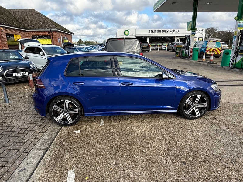 Volkswagen Golf 2.0 TSI BlueMotion Tech R Hatchback 5dr Petrol Manual 4Motion Euro 6 (s/s) (300 ps) - U10003683