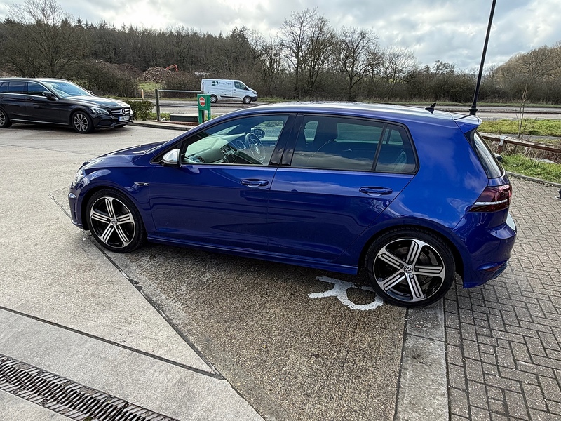 Volkswagen Golf 2.0 TSI BlueMotion Tech R Hatchback 5dr Petrol Manual 4Motion Euro 6 (s/s) (300 ps) - U10003683