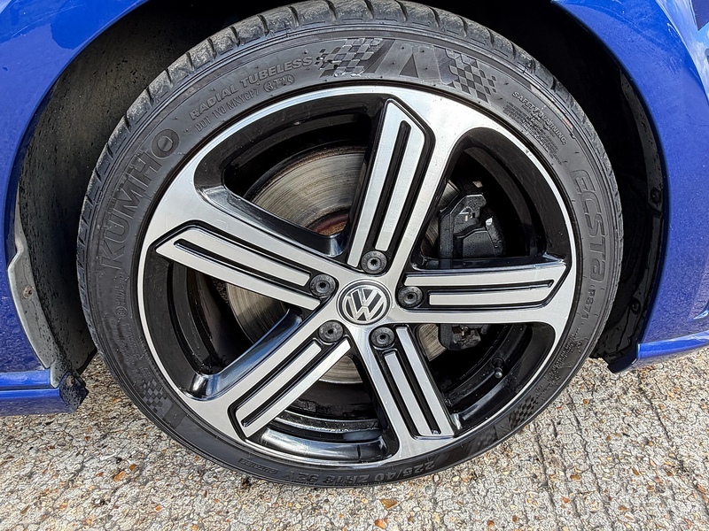 Volkswagen Golf 2.0 TSI BlueMotion Tech R Hatchback 5dr Petrol Manual 4Motion Euro 6 (s/s) (300 ps) - U10003683