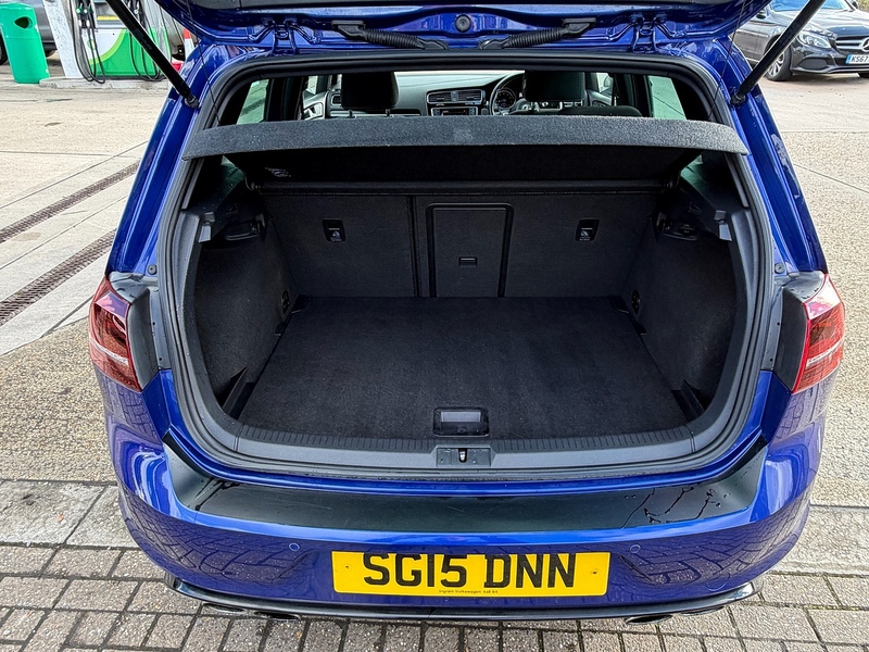 Volkswagen Golf 2.0 TSI BlueMotion Tech R Hatchback 5dr Petrol Manual 4Motion Euro 6 (s/s) (300 ps) - U10003683