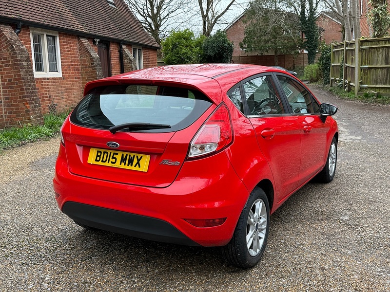 Ford Fiesta 1.5 TDCi Zetec Hatchback 5dr Diesel Manual Euro 5 (75 ps) - U10003686