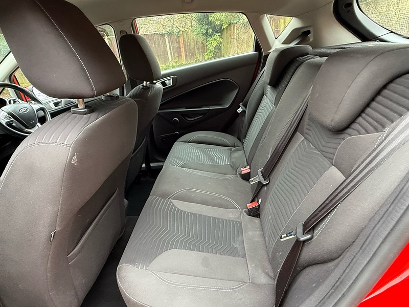 Ford Fiesta 1.5 TDCi Zetec Hatchback 5dr Diesel Manual Euro 5 (75 ps) - U10003686