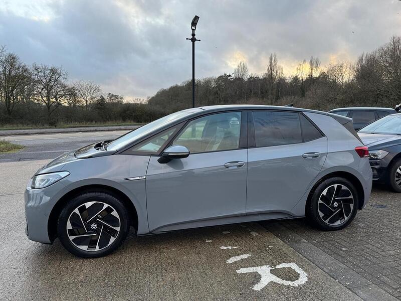 Volkswagen ID.3 Pro Performance 58kWh Life Hatchback 5dr Electric Auto (204 ps) - U10003696
