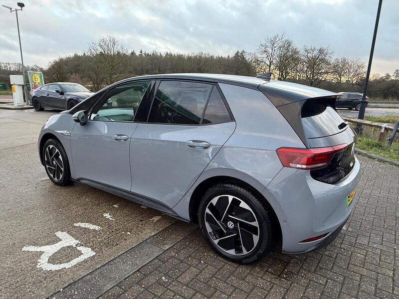 Volkswagen ID.3 Pro Performance 58kWh Life Hatchback 5dr Electric Auto (204 ps) - U10003696