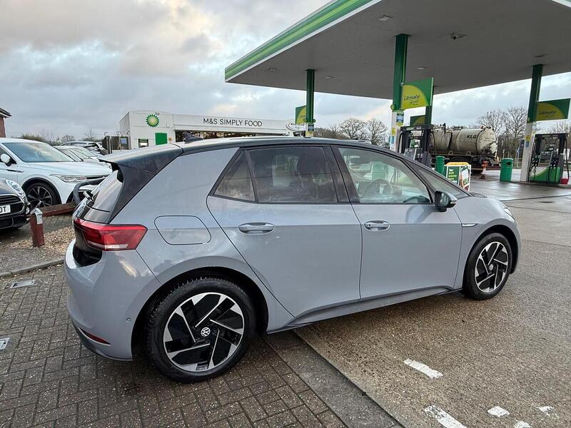 Volkswagen ID.3 Pro Performance 58kWh Life Hatchback 5dr Electric Auto (204 ps) - U10003696