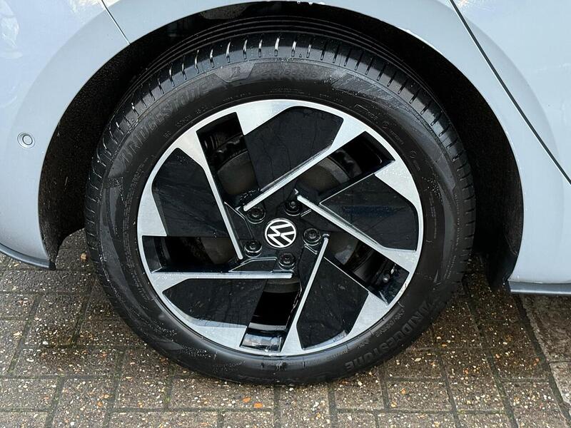 Volkswagen ID.3 Pro Performance 58kWh Life Hatchback 5dr Electric Auto (204 ps) - U10003696