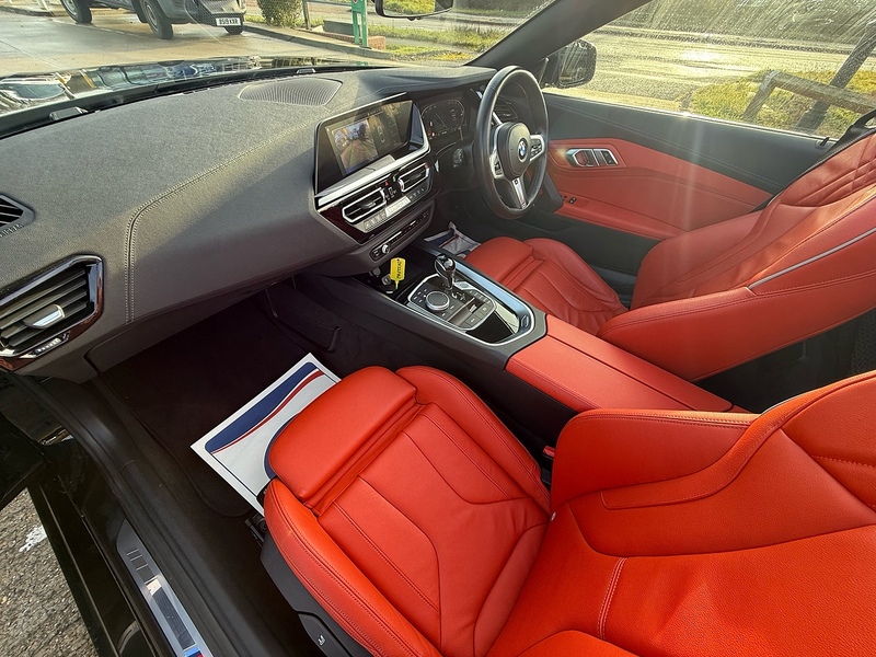 BMW Z4 2.0 20i M Sport Convertible 2dr Petrol Auto sDrive Euro 6 (s/s) (197 ps) - U10003697